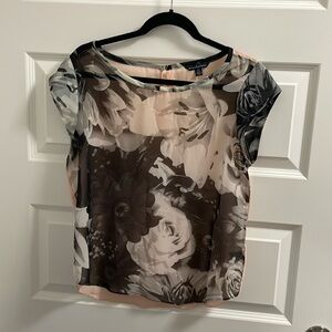 Women’s floral top